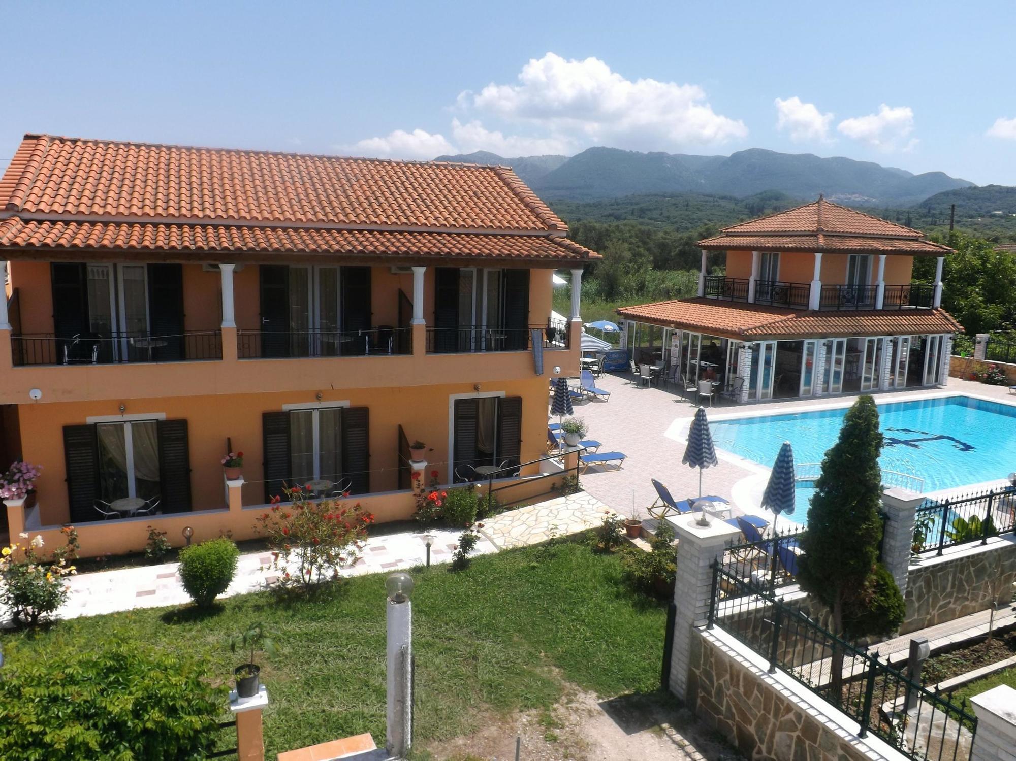 Makis Studios And Apartments Roda  Exterior photo